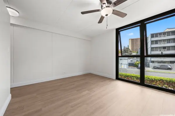 910 Ahana ST #201, Honolulu, HI 96814