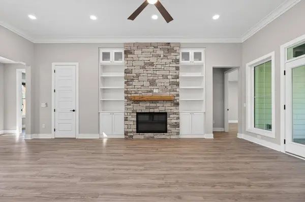 10310 DALMATIAN DR, Mcgaheysville, VA 22840