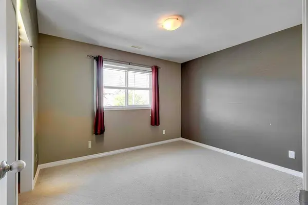 4 AVENUE AVE #324B, Strathmore, AB T1P 1B5