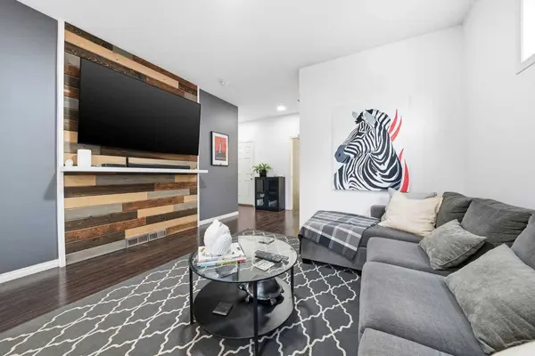 24 Legacy Glen VW SE, Calgary, AB T2X2J4