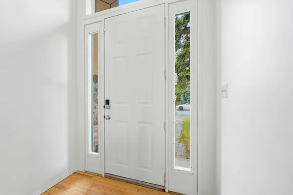 803 Millar RD NE, Calgary, AB T2E 5Z6