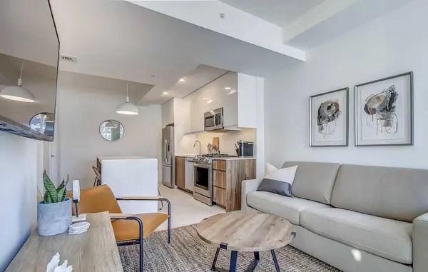 327 9A ST NW #325R