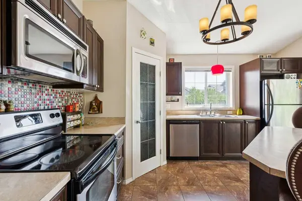 60 Panatella LNDG NW #201, Calgary, AB T3K 0K8