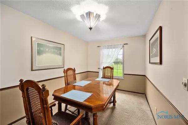 438 Harris CT, Maumee, OH 43537