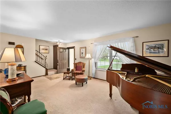 438 Harris CT, Maumee, OH 43537