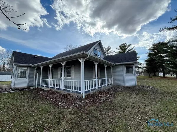 8246 Hawthorne ST, Neapolis, OH 43547