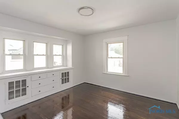 1385 Berdan AVE, Toledo, OH 43612