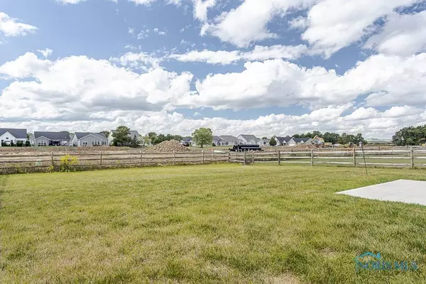 148 Valley Hall DR, Perrysburg, OH 43551