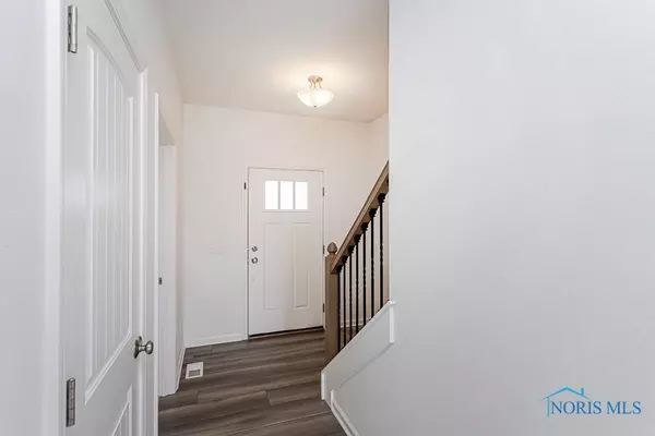 148 Valley Hall DR, Perrysburg, OH 43551