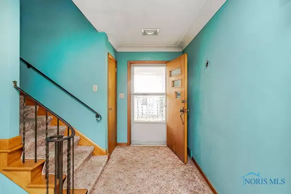 204 W 8th ST, Perrysburg, OH 43551