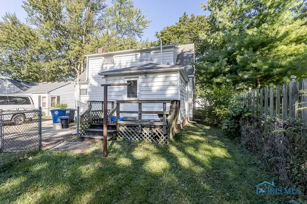 204 W 8th ST, Perrysburg, OH 43551