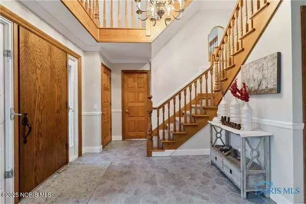 25581 Normandy RD, Perrysburg, OH 43551