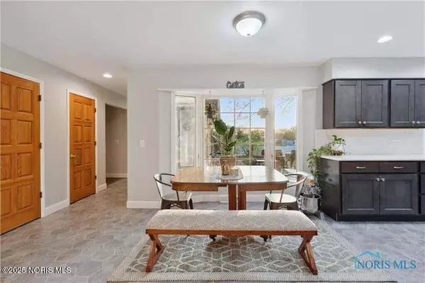 25581 Normandy RD, Perrysburg, OH 43551