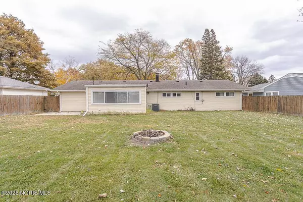 1438 Melvin DR, Toledo, OH 43615