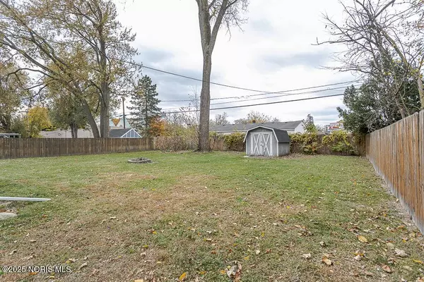 1438 Melvin DR, Toledo, OH 43615