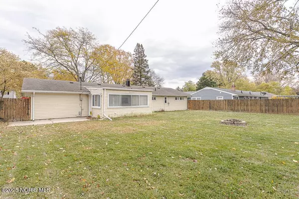 1438 Melvin DR, Toledo, OH 43615