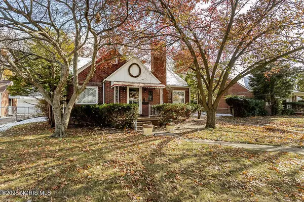 4220 Douglas RD, Toledo, OH 43613