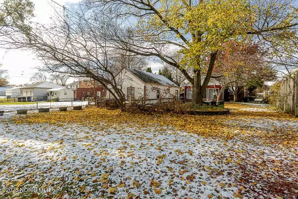 4220 Douglas RD, Toledo, OH 43613