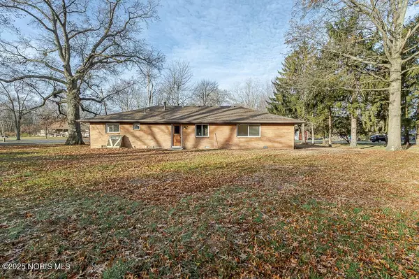 935 Raymil RD, Holland, OH 43528