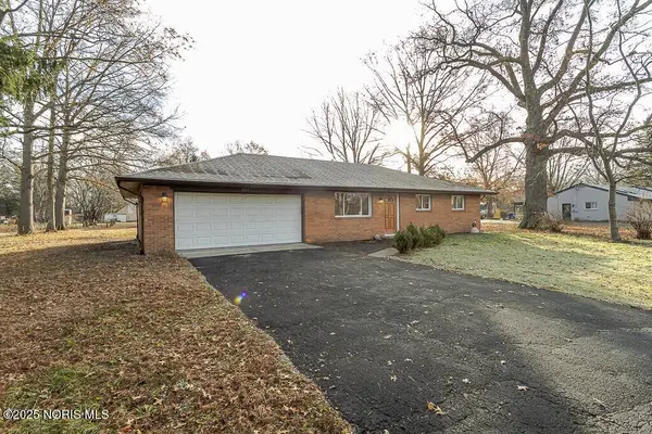 935 Raymil RD, Holland, OH 43528