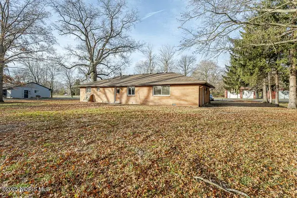 935 Raymil RD, Holland, OH 43528