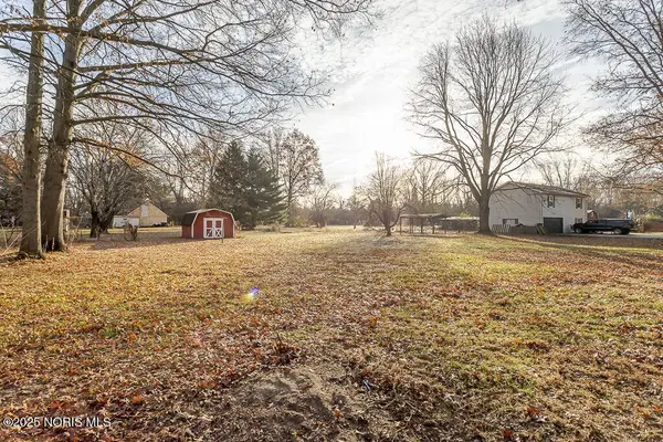 935 Raymil RD, Holland, OH 43528