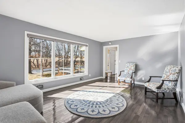 9736 Oxborough RD, Minneapolis, MN 55437