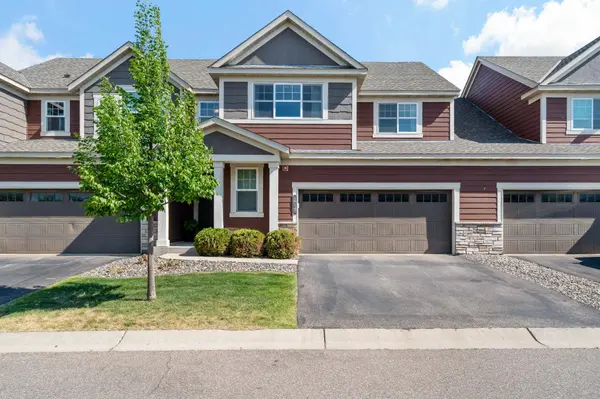 18147 Glassfern LN, Lakeville, MN 55044