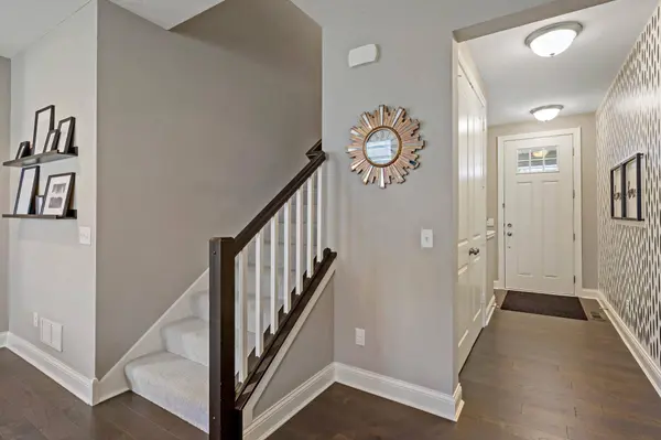 18147 Glassfern LN, Lakeville, MN 55044