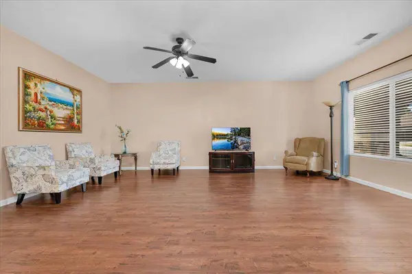 6030 E Dayton AVE, Fresno, CA 93727