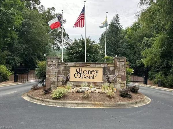 288 Emerald Isle CT, Lexington, NC 27292