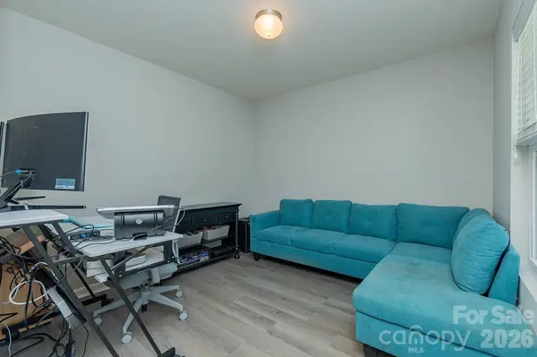 501 Caden Village CIR, Lexington, NC 27295