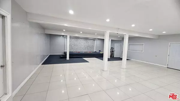 4060 W Century BLVD, Inglewood, CA 90304