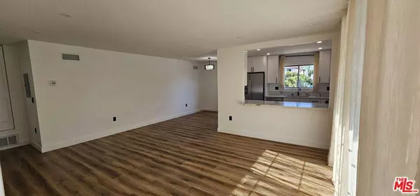 8668 Gregory Way, Los Angeles, CA 90035