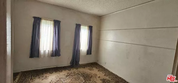 1047 S Victoria AVE, Los Angeles, CA 90019