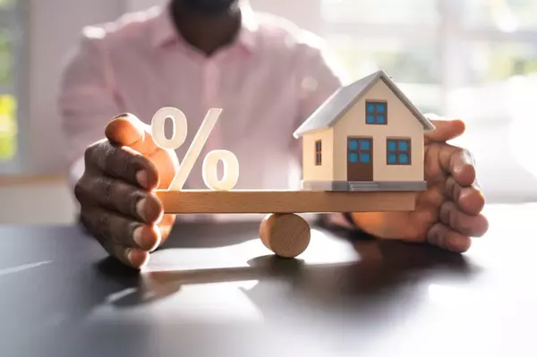 Why Buying a Home Might Be Smarter Than Waiting for Rates to Drop,David J. Moore