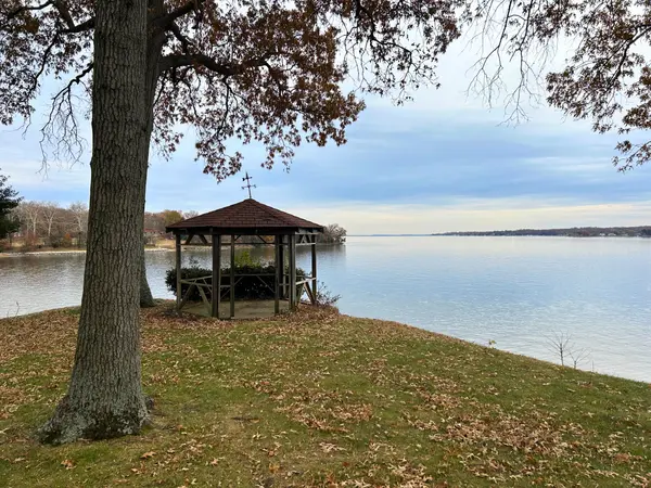 339 N Ferry Point Rd, Pasadena, MD 21122-5114