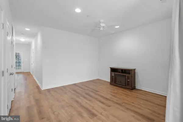 317 SHIPYARD DR #67, Cambridge, MD 21613