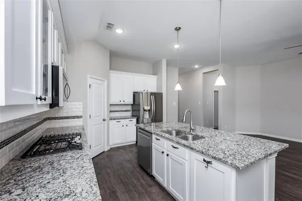 2807 Mesquite Avenue, Melissa, TX 75454