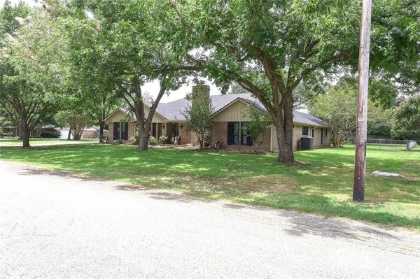 5500 Bello Vista Drive, Sherman, TX 75090