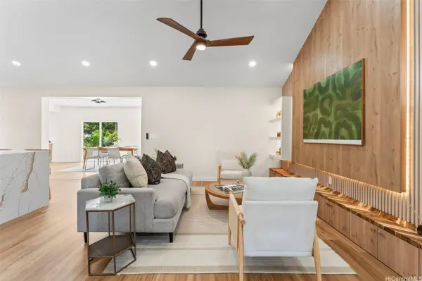 1049 Uluopihi ST, Kailua, HI 96734