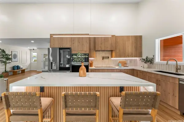 1049 Uluopihi ST, Kailua, HI 96734