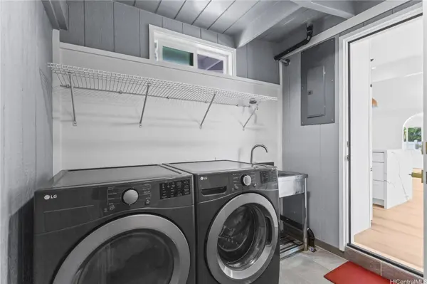 308 Hanakoa ST, Honolulu, HI 96825