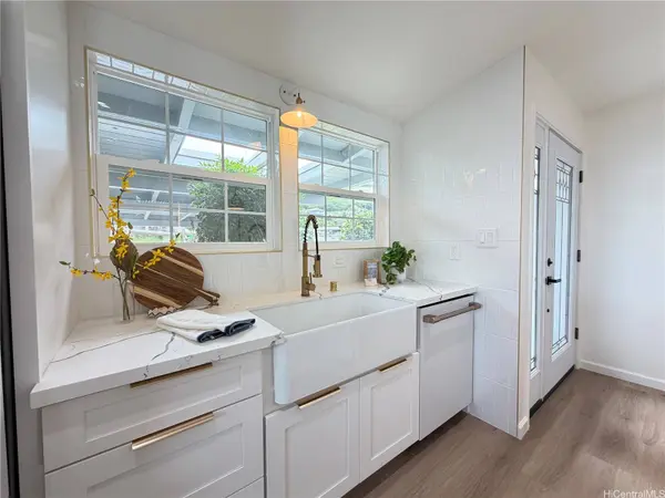 308 Hanakoa ST, Honolulu, HI 96825