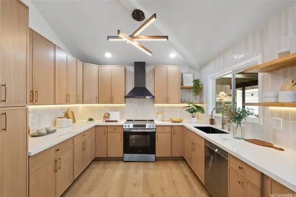 95-556 Kukolu ST, Mililani, HI 96789