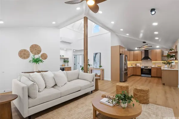 95-556 Kukolu ST, Mililani, HI 96789