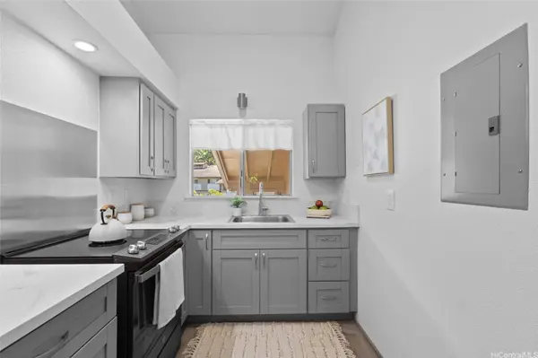 98-597 Kilinoe ST #10F2, Aiea, HI 96701