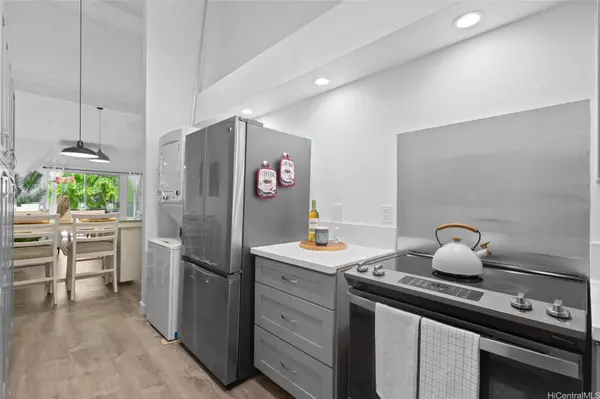 98-597 Kilinoe ST #10F2, Aiea, HI 96701