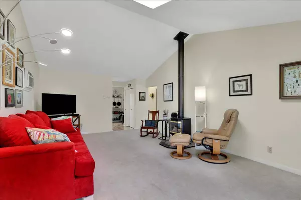 1502 N Bessie Rd, Spokane Valley, WA 99212