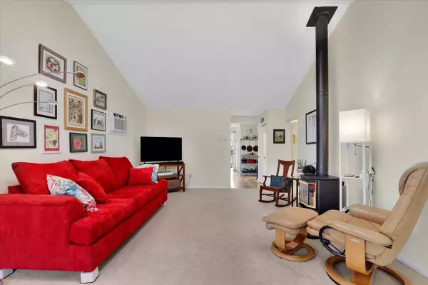 1502 N Bessie Rd, Spokane Valley, WA 99212